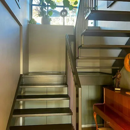 Vakantiehuis House With Gym And Sea Path On Jeloya